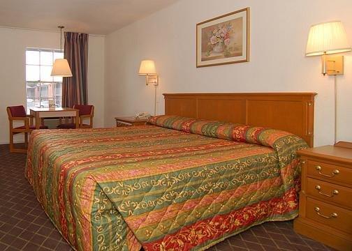 Econo Lodge Huntsville- University Area Exterior photo