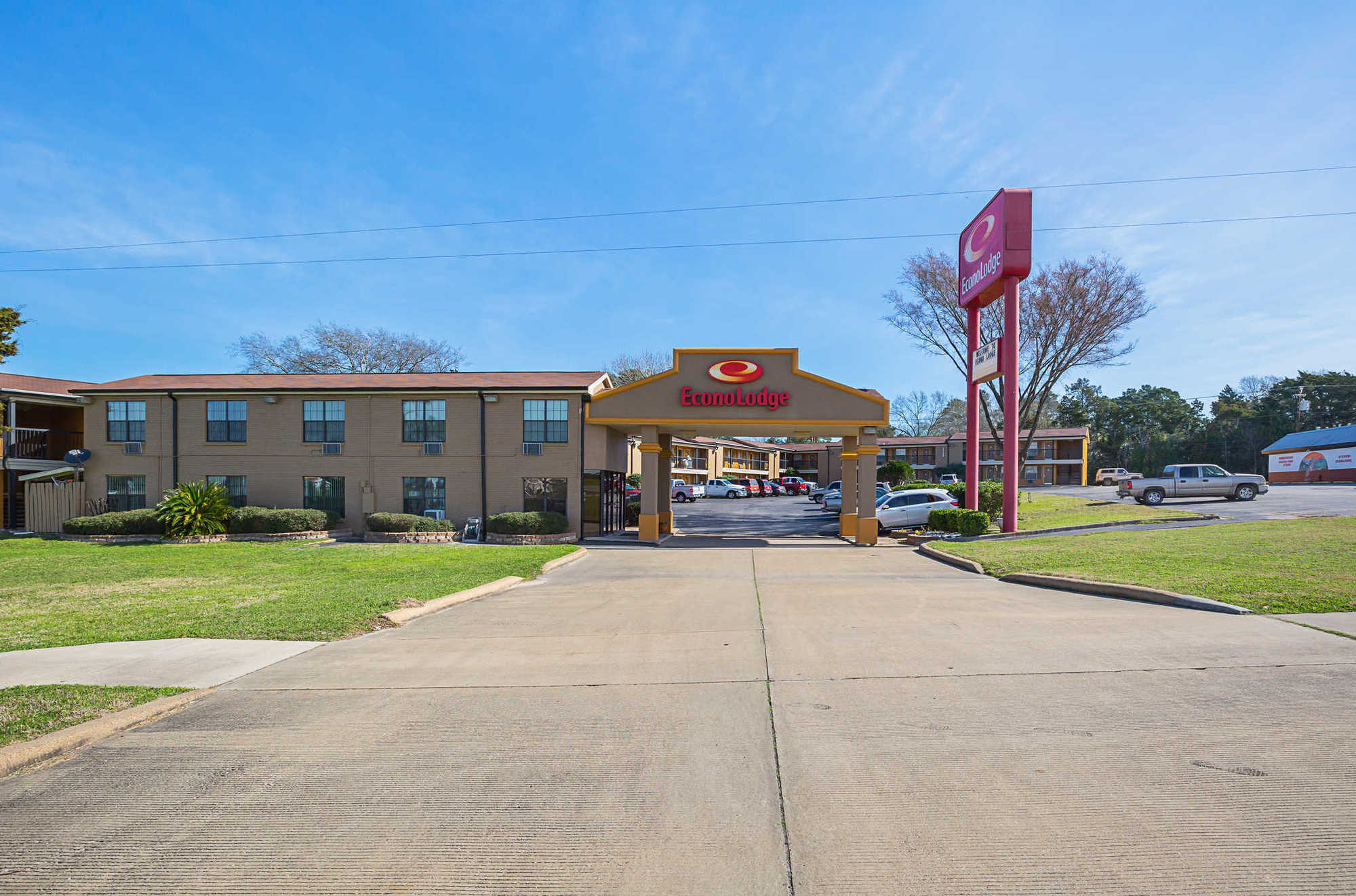 Econo Lodge Huntsville- University Area Exterior photo