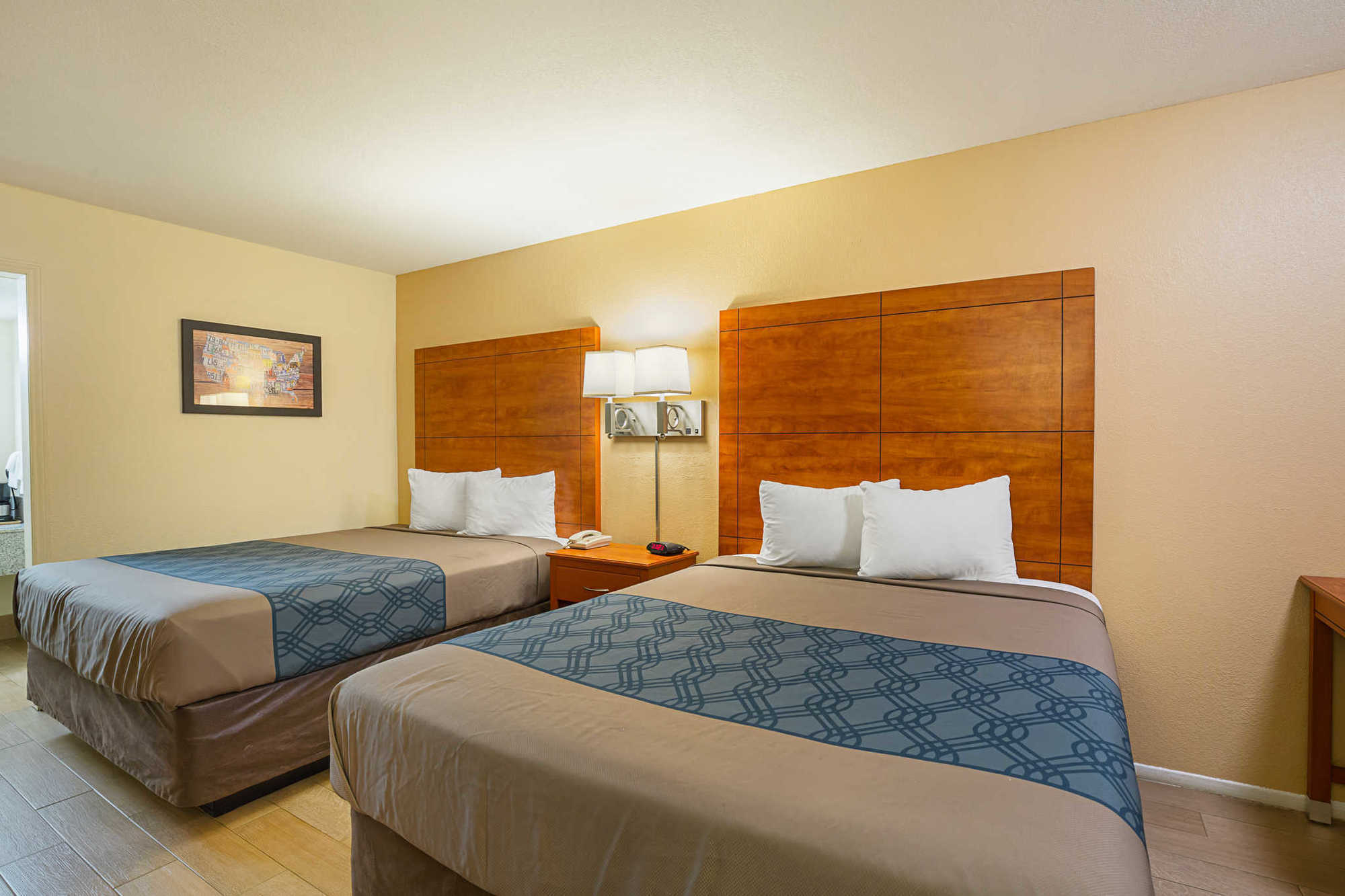 Econo Lodge Huntsville- University Area Room photo