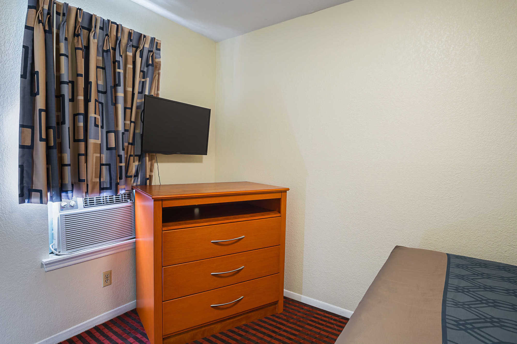Econo Lodge Huntsville- University Area Room photo